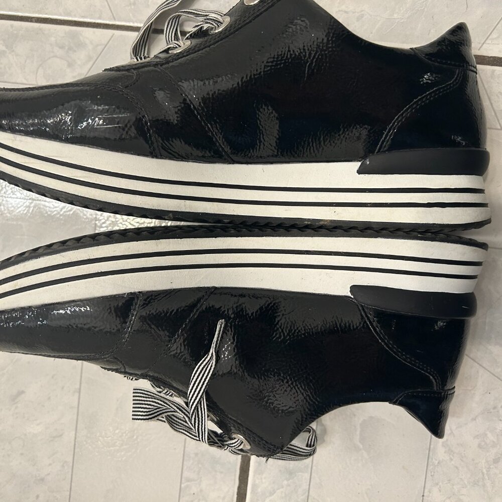 Used Remonte Sneakers US9 - Picture 7 of 7